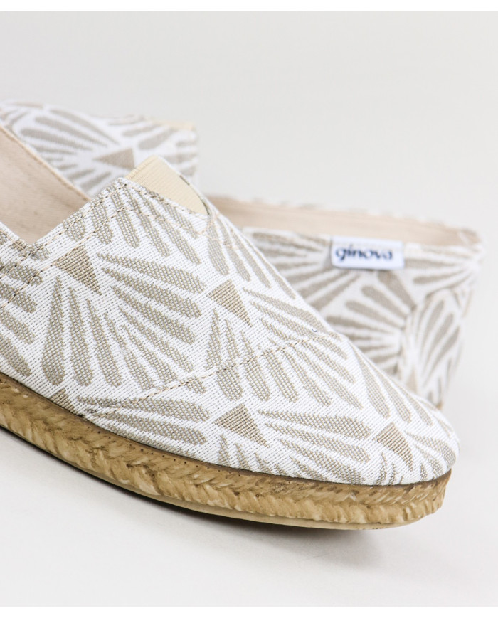 Lady Ginova clippers with Standard