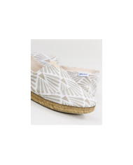 Lady Ginova clippers with Standard