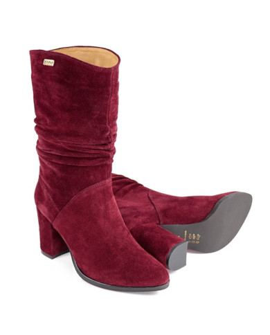 Botas Bordô de Mulher de Cano Médio em Camurça Ginova