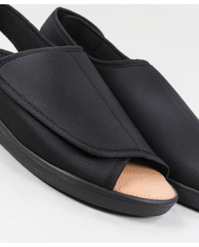 Ladies Comfort Shoes with Full Ginova Opening