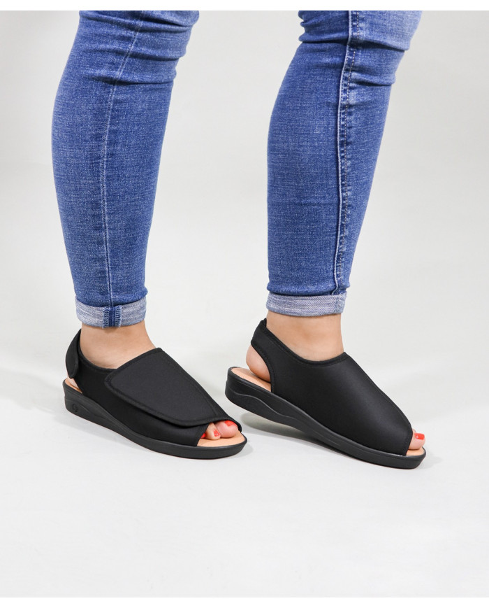 Ladies Comfort Shoes with Full Ginova Opening