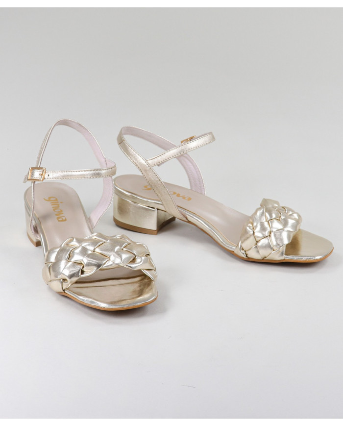 Sandals by Senhora Ginova with Tira Incoming