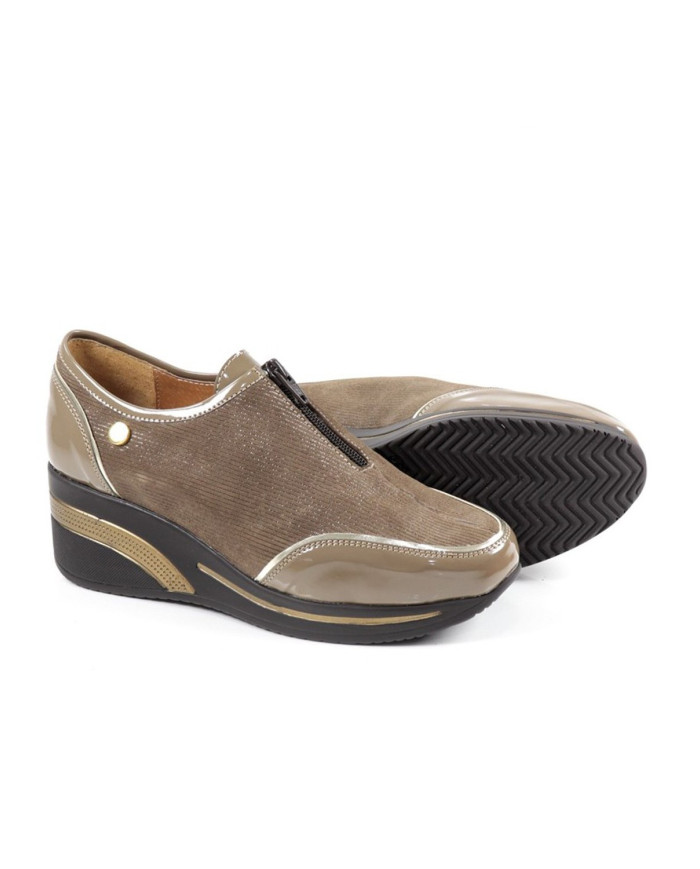 Lady Taupe sneakers with Fecho on the Ginova Front