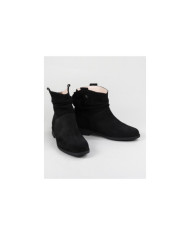 Botas de Senhora Ginova com Presilha na Laterais