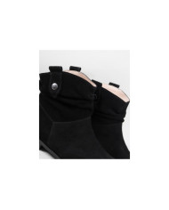 Botas de Senhora Ginova com Presilha na Laterais