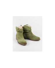 Botas de la Srta. Ginova con Hija en los Laterales