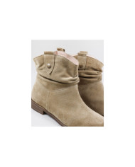 Botas de la Srta. Ginova con Hija en los Laterales