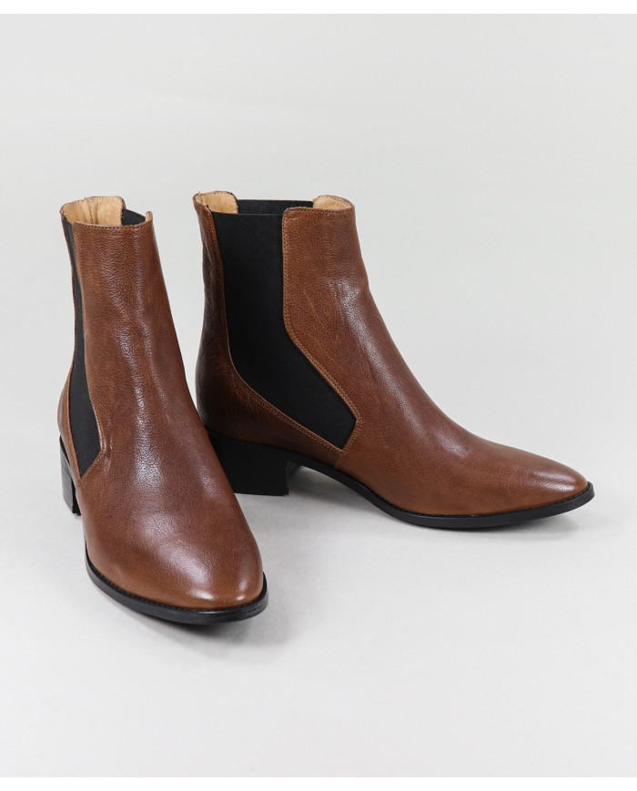 Boots of Lady Ginova with Elastics