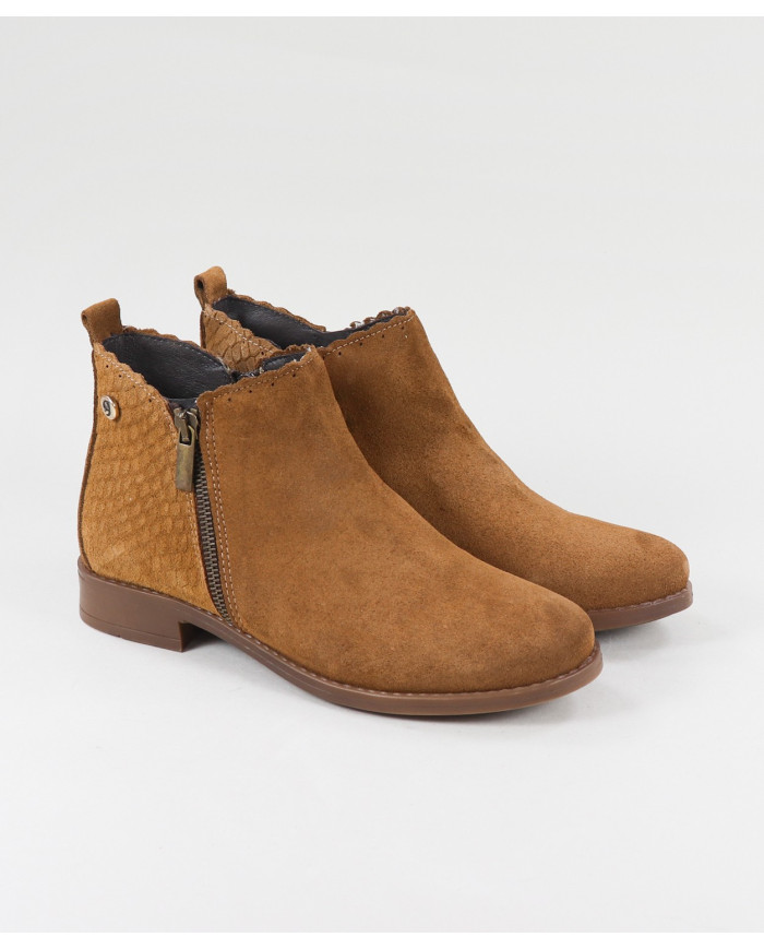 Botas de Mujer Ginova con Parte Trasera en Relieve