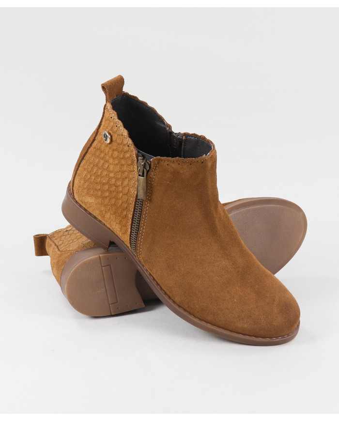 Botas de Mujer Ginova con Parte Trasera en Relieve