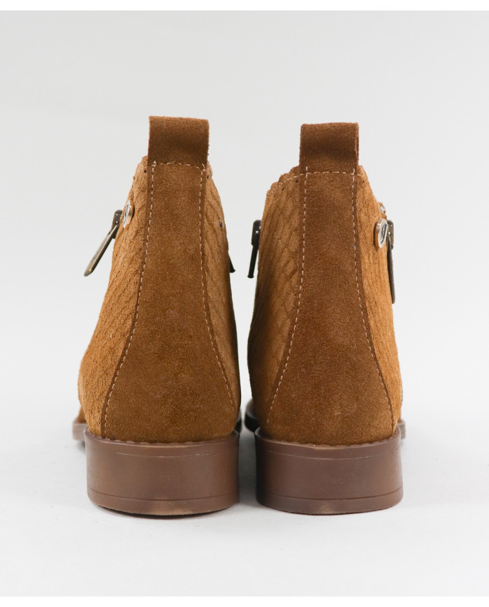 Botas de Senhora Ginova com Relevo Atrás