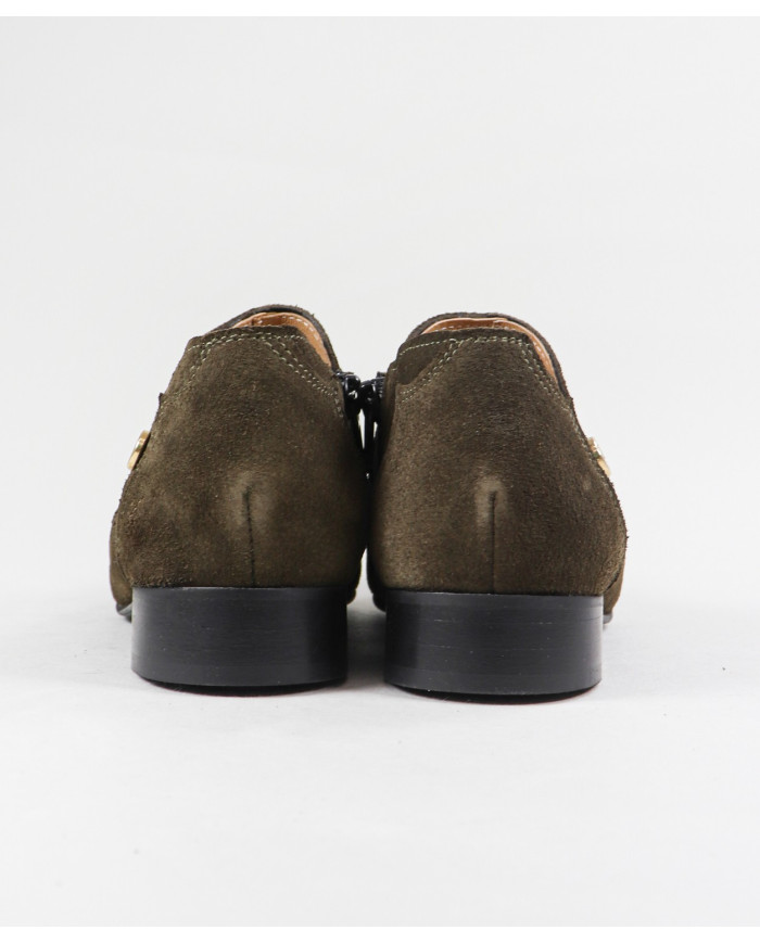 Ms. Ginova Botins with Elastics