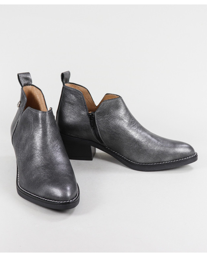 Botas de Mujer Ginova con Efecto Metálico