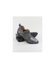 Ginova Woman Boots with Metalized Effect