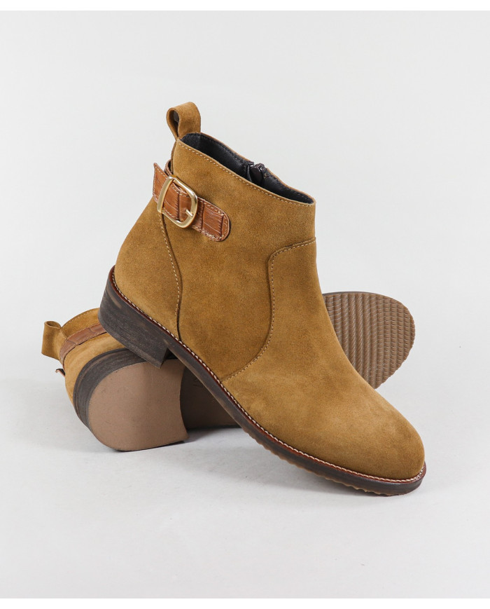 Botas Rasas de Mulher Ginova em Camurça