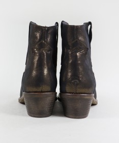 Ginova Women's Boots with Clips