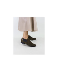 Ms. Ginova Botins with Elastics