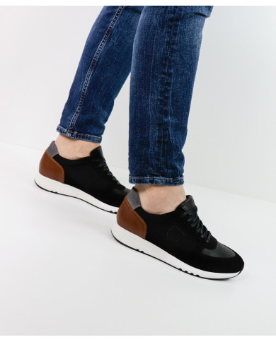 Wholesaler Man Sneakers