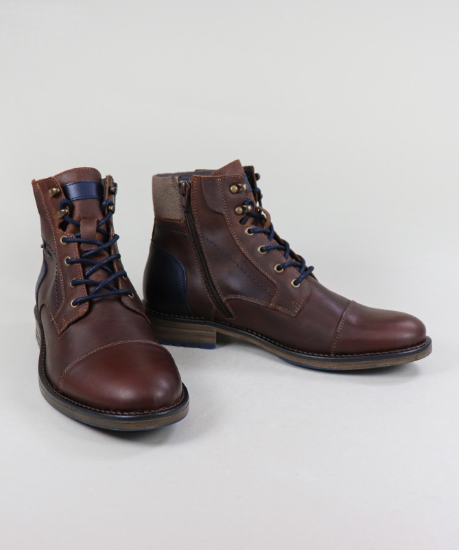 Man Ginova Boots With Cords