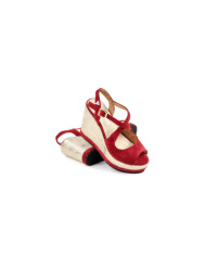 Red Sandals of Cunha Ginova with Brightness