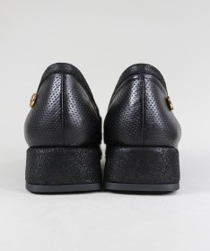 Sapatos com Aplique Metálico Ginova