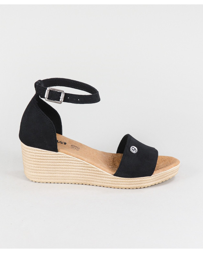 Ladies Sandals in Cunha with Strip Adjustable
