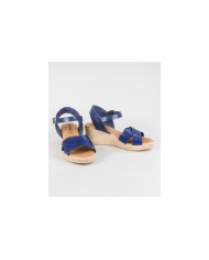 Women's Sandals with Cross Strips