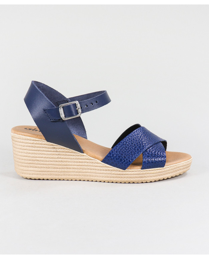 Women's Sandals with Cross Strips