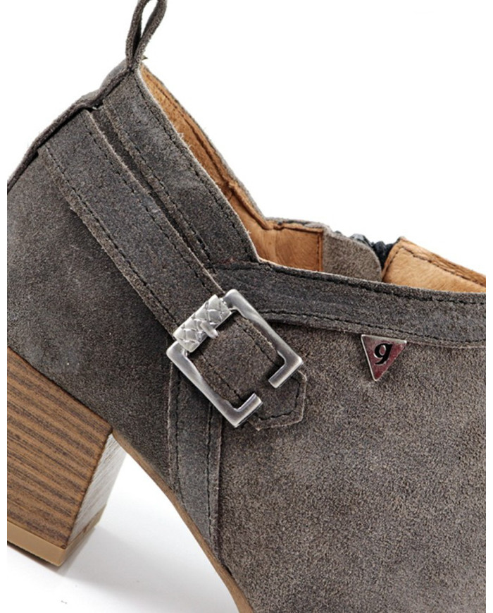 Botins Taupe de Senhora Ginova de Fecho