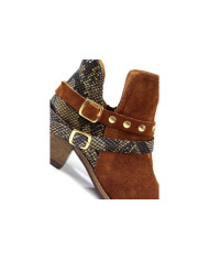 Señoras Button con Buckles y Ginova Tachas