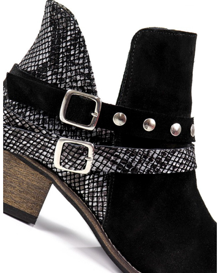 Ladies Black Buttons with Buckles and Ginova Tachas