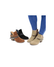 Señoras Button con Buckles y Ginova Tachas