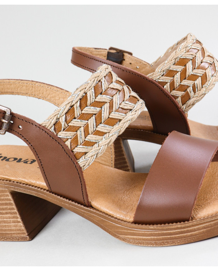Women's Sandals of Middle Heel Ginova