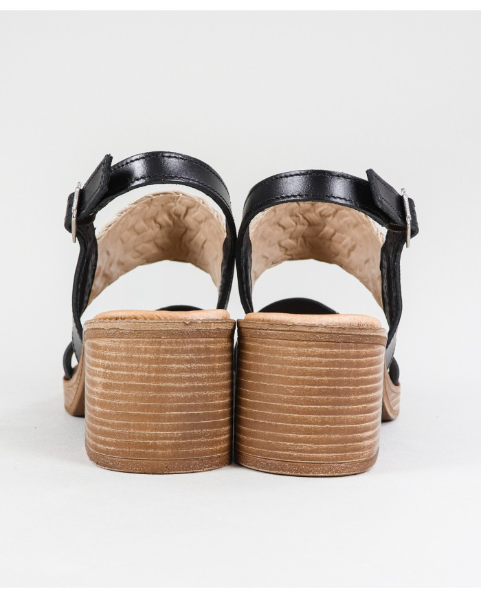 Sandalias Senhora Ginova con Correas en el Corte