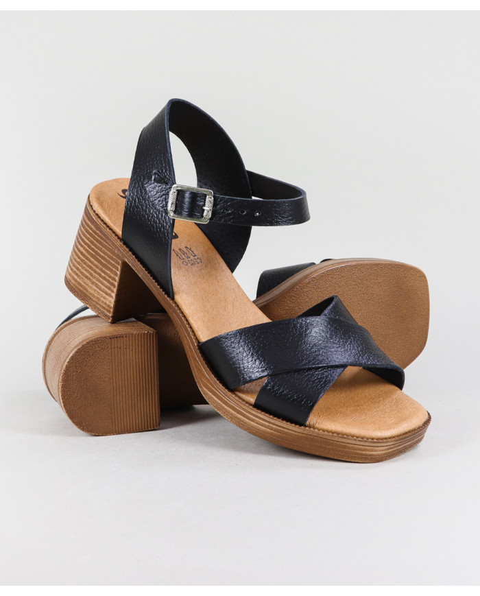 Women's Sandals of Middle Heel Ginova