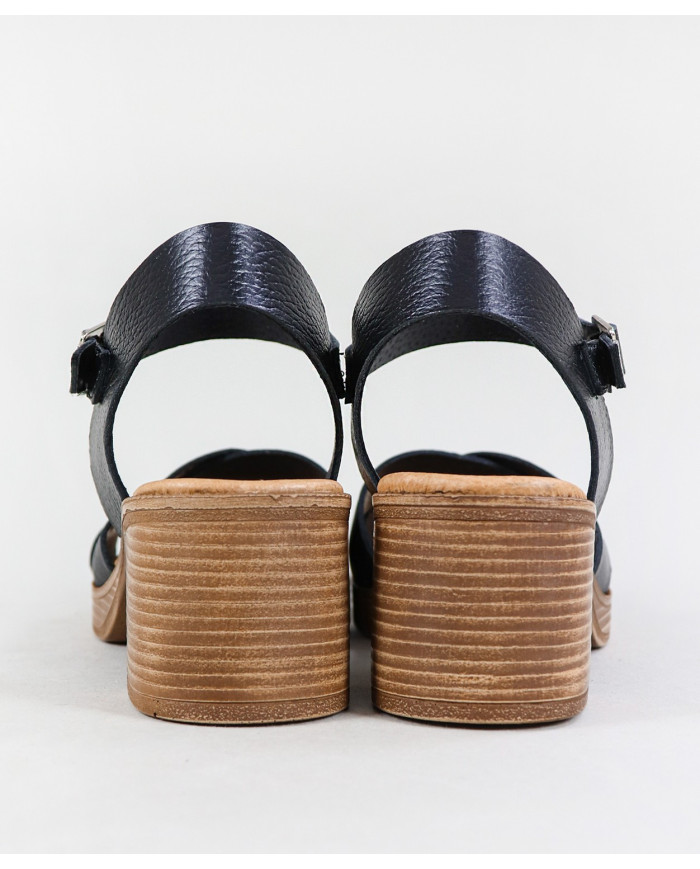 Women's Sandals of Middle Heel Ginova