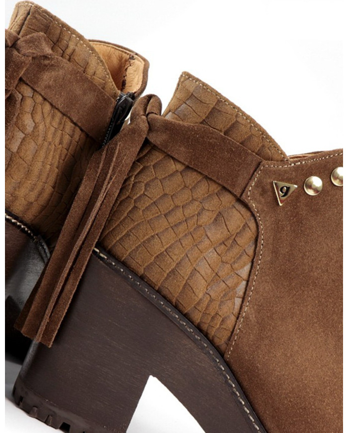 Camel Boots of Lady Ginova with Croco