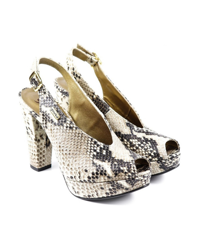 Damas Ginova Sandalias con corte elegante