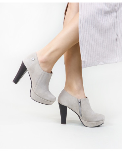 High Heel Buttons Ginova Elegant