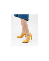 Stilettos by Senhora Ginova in Camurça