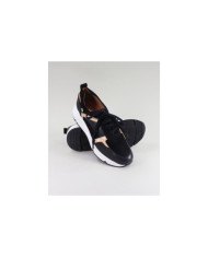 Lady Ginova shoes with Wholesalers