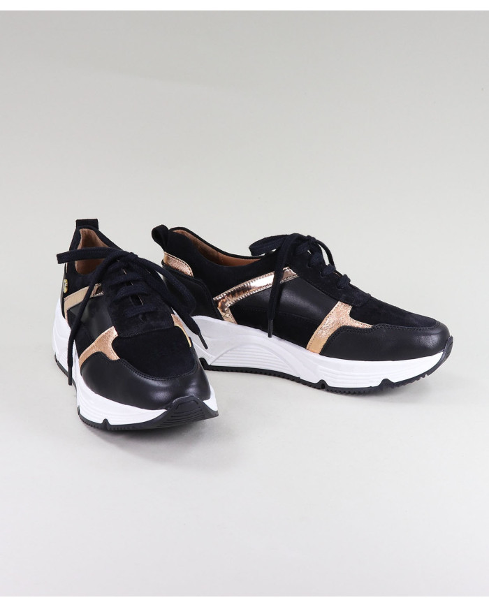 Lady Ginova shoes with Wholesalers