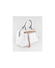 Caso de mujer blanca con partición en el frente