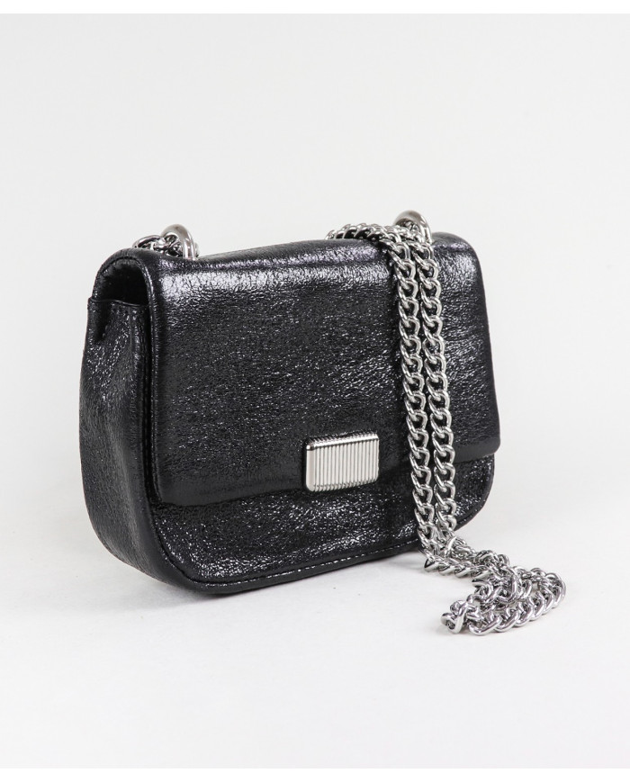 Black Woman Bag with Chain Handle