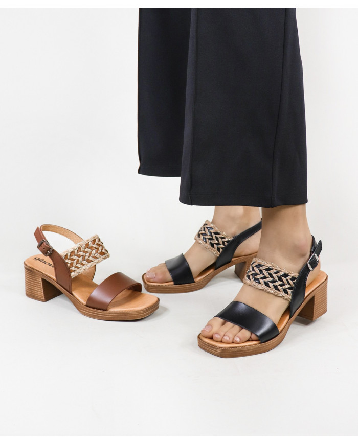 Women's Sandals of Middle Heel Ginova