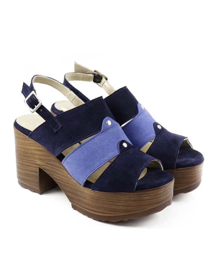 Blue sandals of Lady Ginova Compensated