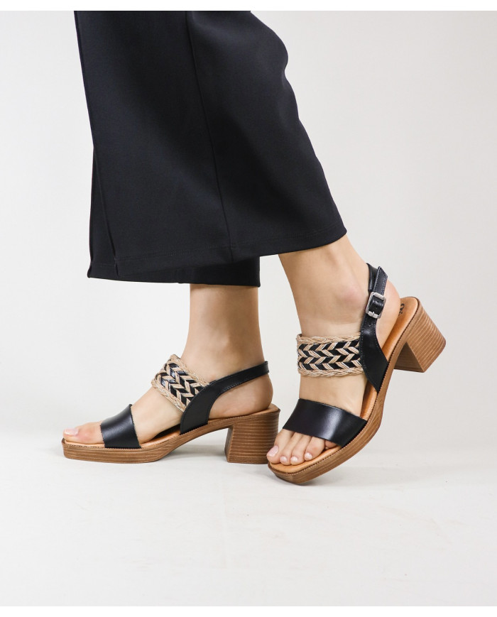 Women's Sandals of Middle Heel Ginova