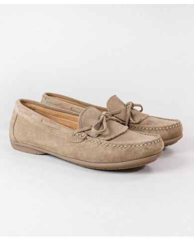 Mocassins De Mulher com Cordão na Frente