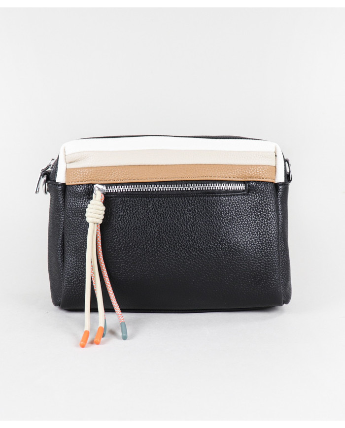 Caso de mujer negra con partición en el frente