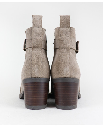 Botas de Mulher Ginova com Fivela